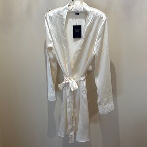 Calvin Klein White Satin Robe XS/S